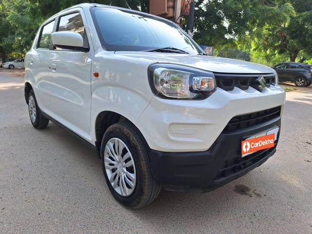 https://images10.gaadi.com/usedcar_image/3576251/original/processed_img2869702__used_car_2869702_1694713754.jpg?imwidth=6400