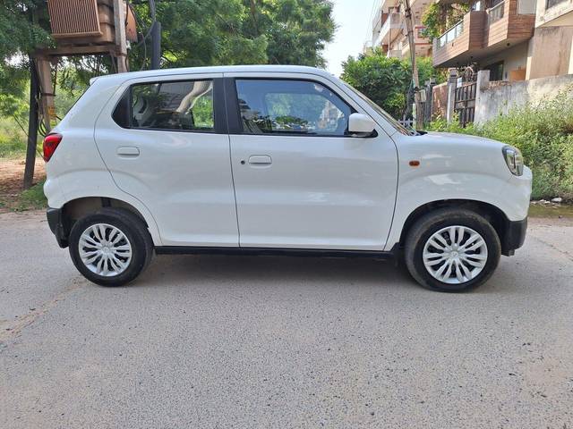 https://images10.gaadi.com/usedcar_image/3576251/original/processed_img2869702__used_car_2869702_1694713757.jpg?imwidth=6401