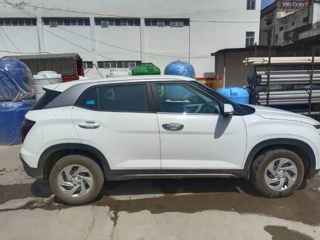 https://images10.gaadi.com/usedcar_image/3576270/original/processed_bb063fff-31ab-4b2c-9a78-6822ed131665.jpg?imwidth=6401