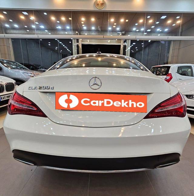 https://images10.gaadi.com/usedcar_image/3576301/original/processed_img2869714__used_car_2869714_1694732050.jpg?imwidth=6401