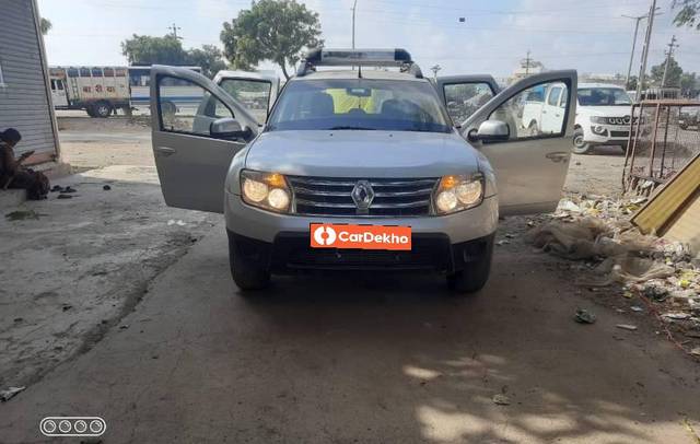 https://images10.gaadi.com/usedcar_image/3576369/original/processed_d92ec032-2a09-4e45-9398-543e6854ec28.jpg?imwidth=6400