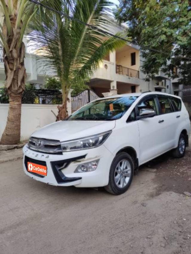 https://images10.gaadi.com/usedcar_image/3576529/original/processed_b2ef96cf-70bf-415b-bbb7-105fe98c438c.jpg?imwidth=6402