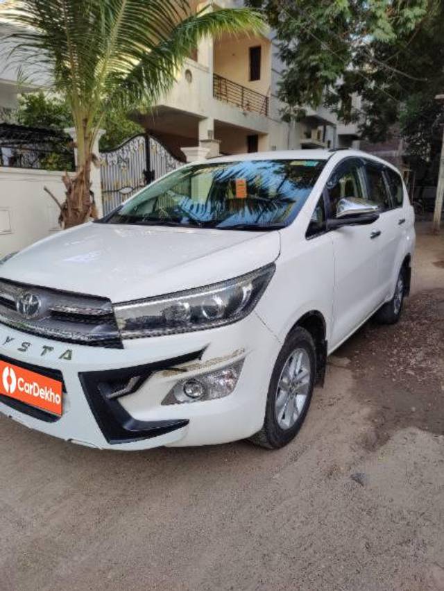https://images10.gaadi.com/usedcar_image/3576562/original/processed_cdc328b4-9281-44a4-aa48-7b40ee8cae8f.jpg?imwidth=6402