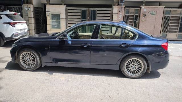 https://images10.gaadi.com/usedcar_image/3576681/original/08__VCC_IMG_1694154547360_1785916_95_1694154734.jpg?imwidth=6402
