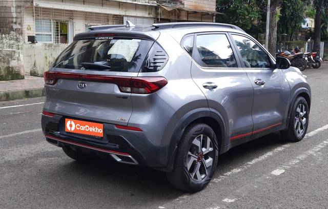 https://images10.gaadi.com/usedcar_image/3576713/original/processed_img2869994__used_car_2869994_1694763819.jpg?imwidth=6402