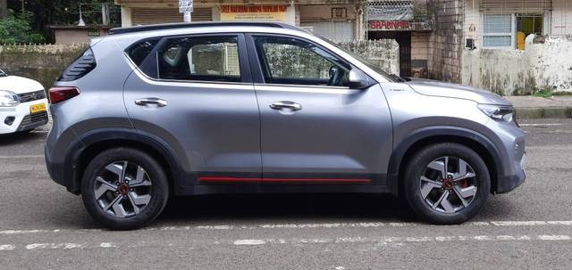 https://images10.gaadi.com/usedcar_image/3576713/original/processed_img2869994__used_car_2869994_1694763823.jpg?imwidth=6401
