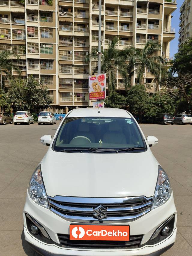 https://images10.gaadi.com/usedcar_image/3576805/original/processed_img2870071__used_car_2870071_1698307644.jpg?imwidth=6400
