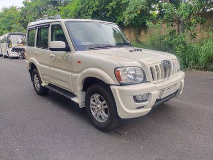 2014 Mahindra Scorpio VLX 2WD BSIV