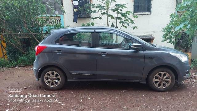 https://images10.gaadi.com/usedcar_image/3576840/original/processed_0587d904-b97f-483d-b564-1e1ec85def55.jpg?imwidth=6401