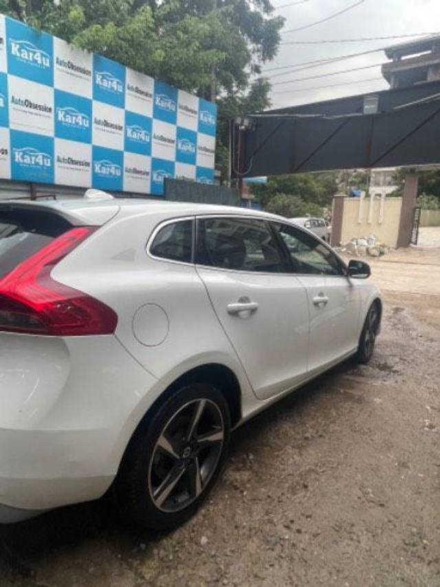 https://images10.gaadi.com/usedcar_image/3576857/original/processed_0342624b-b7c0-440e-9b38-32918e3d00c8.jpeg?imwidth=6401
