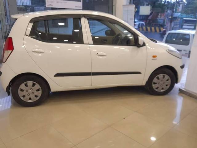 https://images10.gaadi.com/usedcar_image/3576993/original/processed_f72a25e8-64d8-40a6-bb91-a8a51f759934.jpg?imwidth=6401