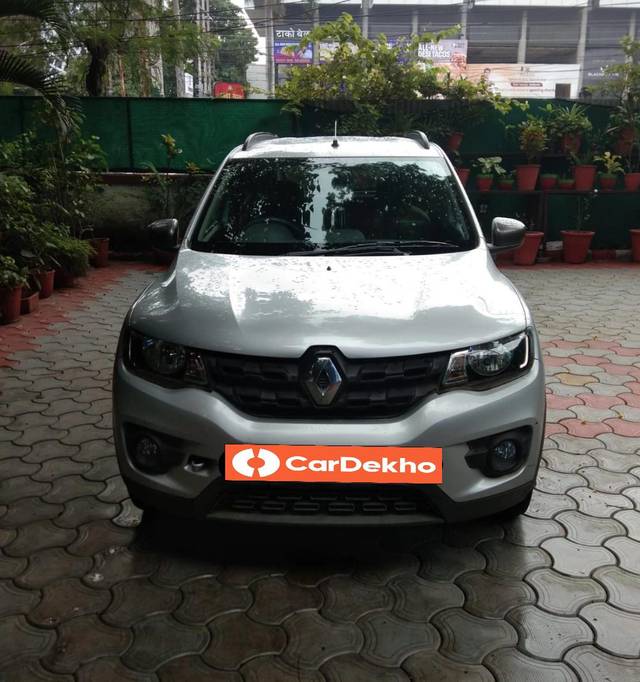 https://images10.gaadi.com/usedcar_image/3577013/original/processed_img2870229__used_car_2870229_1694773396.jpg?imwidth=6400