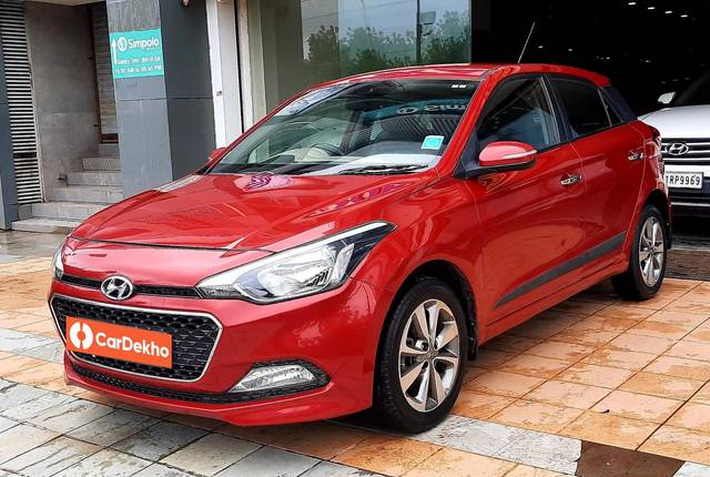 https://images10.gaadi.com/usedcar_image/3577047/original/processed_img2870254__used_car_2870254_1694774112.jpg?imwidth=6401