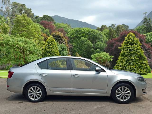 https://images10.gaadi.com/usedcar_image/3577078/original/img2870279__used_car_2870279_1694775822.jpg?imwidth=6401