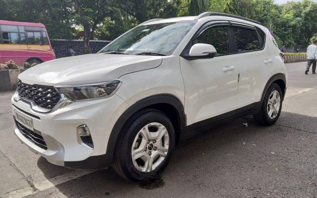 https://images10.gaadi.com/usedcar_image/3577131/original/processed_img2870320__used_car_2870320_1694778263.jpg?imwidth=6401