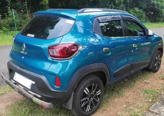 https://images10.gaadi.com/usedcar_image/3577396/original/processed_33d97967-d056-4d5d-bd22-aeb5da9a67c3.jpg?imwidth=6402