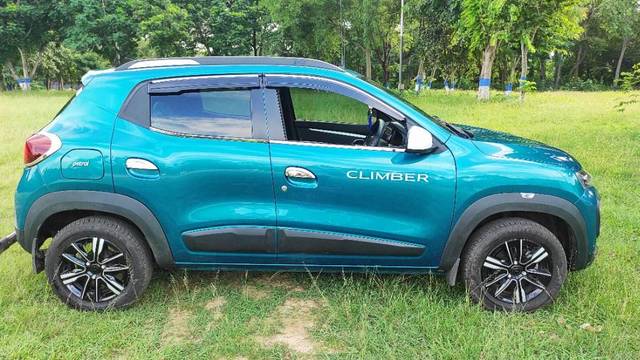 https://images10.gaadi.com/usedcar_image/3577396/original/processed_6c082d95-7215-4d6b-8124-562512cbb2fb.jpg?imwidth=6401