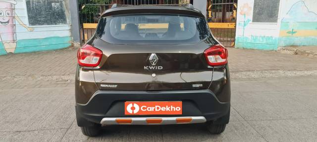 https://images10.gaadi.com/usedcar_image/3577431/original/processed_img2870490__used_car_2870490_1694800457.jpg?imwidth=6402