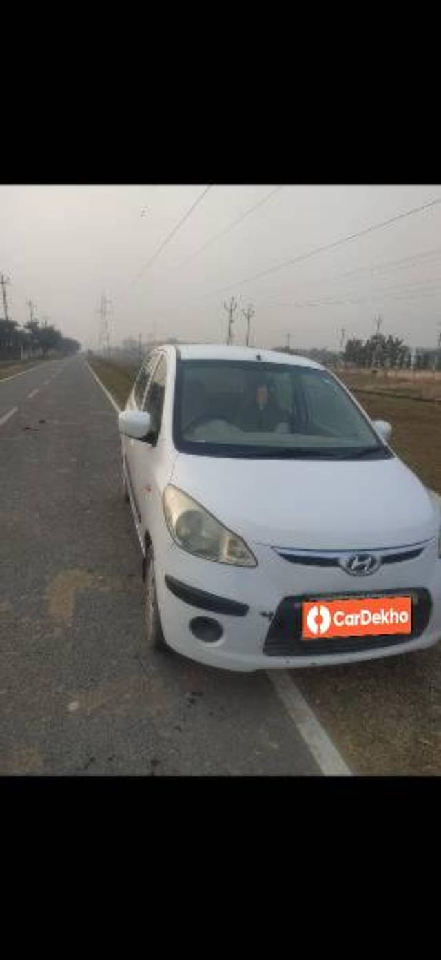 https://images10.gaadi.com/usedcar_image/3577457/original/processed_1ce17a79-814d-46b9-aea4-3032063a6b1f.jpg?imwidth=6400