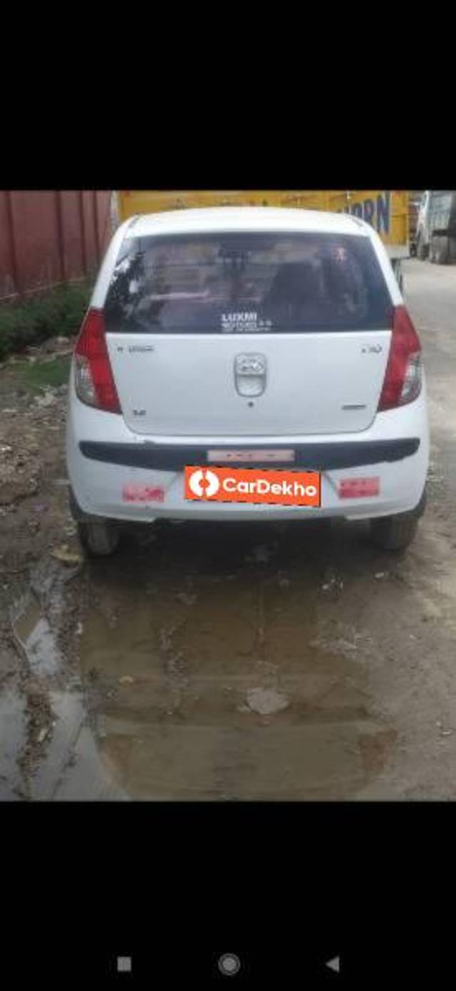 https://images10.gaadi.com/usedcar_image/3577457/original/processed_c4912d8c-dad6-4640-99d6-377a3736ed13.jpg?imwidth=6402