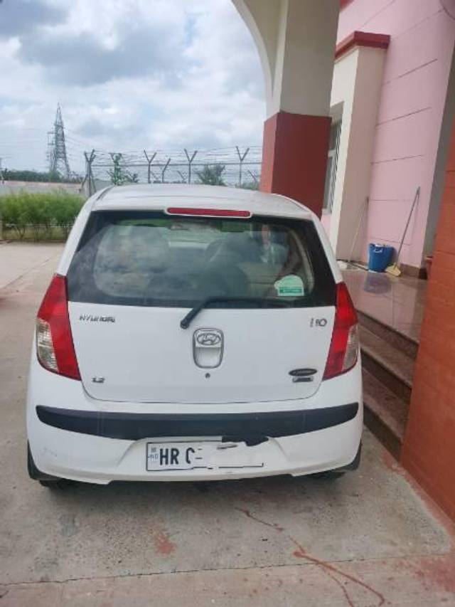 https://images10.gaadi.com/usedcar_image/3577603/original/processed_ab8501ca-2870-410b-8bf6-a6518ebbac92.jpg?imwidth=6402
