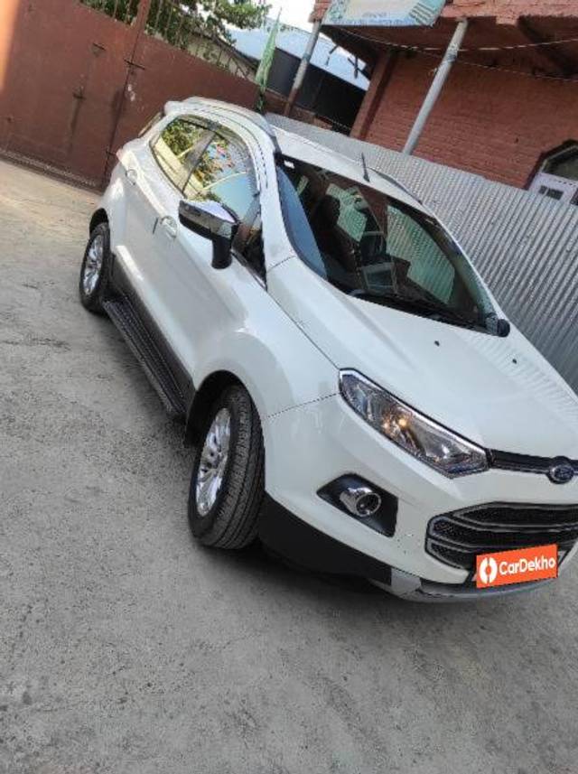 https://images10.gaadi.com/usedcar_image/3577781/original/processed_5ec434bb-fed3-4b0b-b03b-aed02908be06.jpg?imwidth=6400