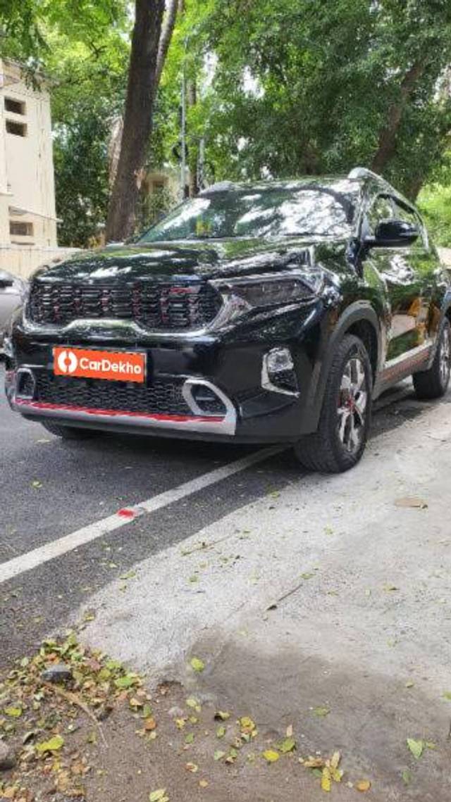 https://images10.gaadi.com/usedcar_image/3577913/original/processed_3ce42879-bded-40ed-9176-bcdd9b99dc85.jpg?imwidth=6402