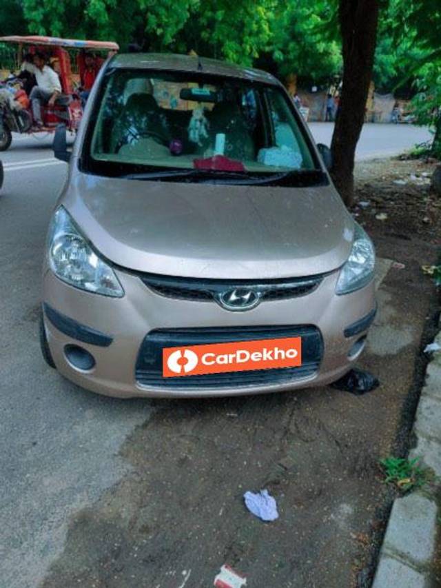 https://images10.gaadi.com/usedcar_image/3578097/original/processed_6567b95b-f60d-4d5b-be38-1e6437e551ce.jpeg?imwidth=6400