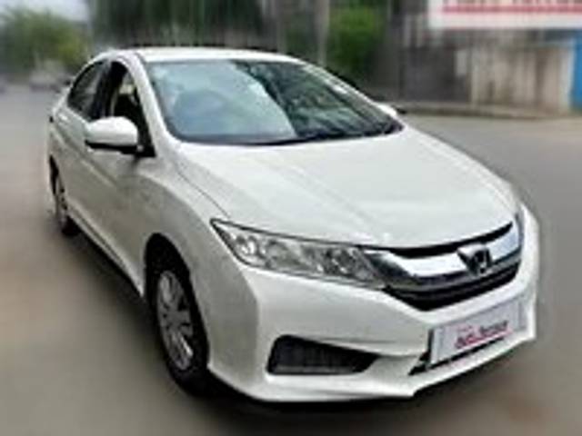 https://images10.gaadi.com/usedcar_image/3578141/original/img3578141__replace_img_6513e7d56094a_1695803349.png?imwidth=6400
