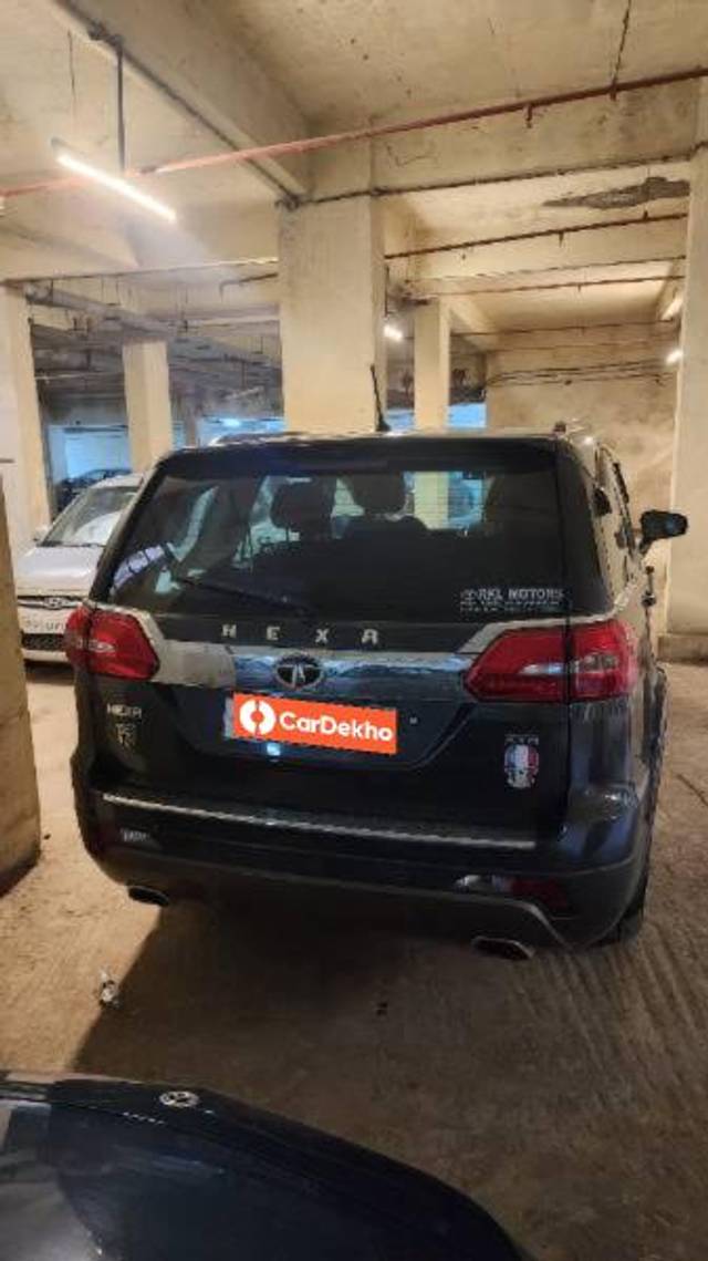 https://images10.gaadi.com/usedcar_image/3578384/original/processed_d81006a6-de23-4332-b461-0ea4ba8e8d5b.jpg?imwidth=6401