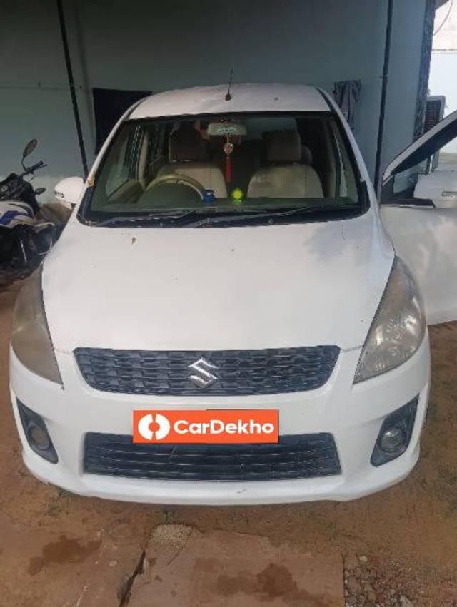 https://images10.gaadi.com/usedcar_image/3578583/original/processed_690fe8b1-db64-43b5-a8fb-96987dccb9a2.jpg?imwidth=6400