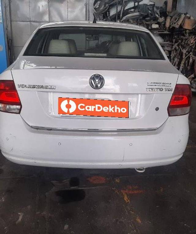 https://images10.gaadi.com/usedcar_image/3578616/original/processed_c1888a9b-54b9-47ba-850e-b4ecadf6314a.jpeg?imwidth=6401