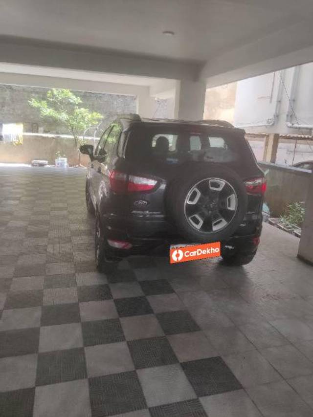 https://images10.gaadi.com/usedcar_image/3578632/original/processed_3a315186-2cf0-4faf-9e1c-9da15f3cc436.jpg?imwidth=6401