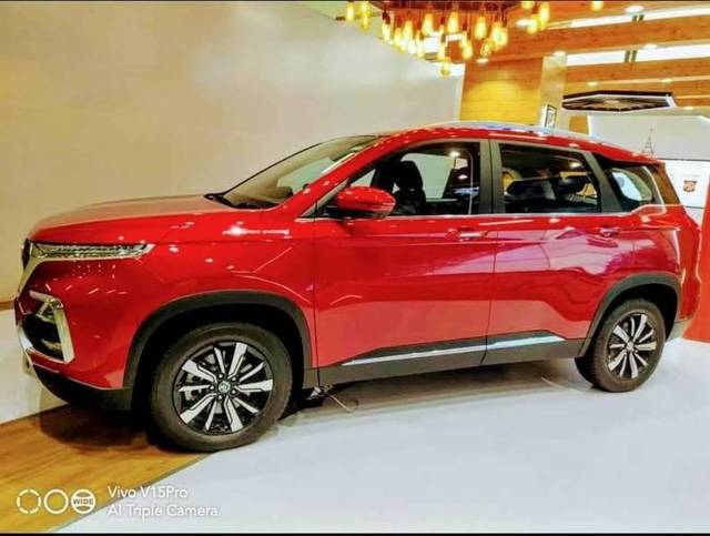 https://images10.gaadi.com/usedcar_image/3578697/original/processed_bcd15dcc-e36b-426c-b019-611a4f351707.jpg?imwidth=6402