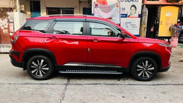 https://images10.gaadi.com/usedcar_image/3578705/original/processed_fc49c9ba-f9cf-4b77-822d-f2838426bd04.jpg?imwidth=6401