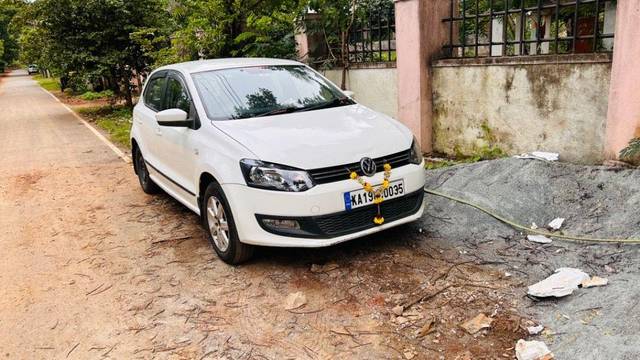 https://images10.gaadi.com/usedcar_image/3578834/original/processed_8d308bc9-5e6f-412d-9eb3-3b79813383eb.jpeg?imwidth=6401