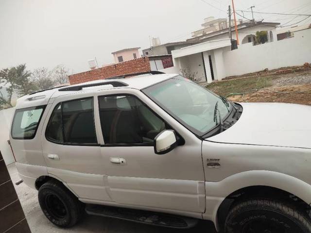 https://images10.gaadi.com/usedcar_image/3578840/original/processed_d6c0baaa-e936-4996-8ffe-88df4d513d89.jpg?imwidth=6401