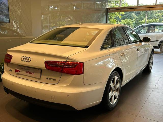 https://images10.gaadi.com/usedcar_image/3578880/original/processed_usedcar_whatsappimage2023_09_15at163825_1__140381694929721_1694929773.jpeg?imwidth=6402