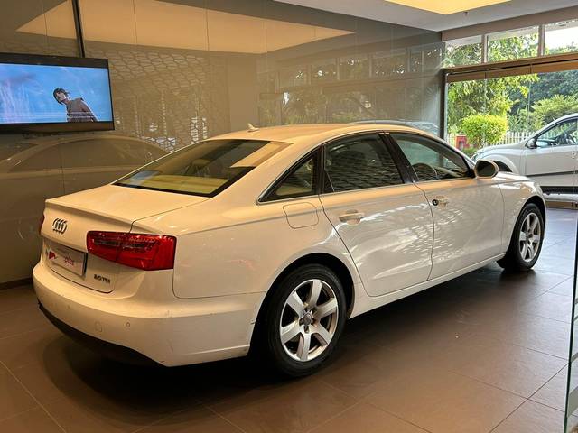 https://images10.gaadi.com/usedcar_image/3578880/original/processed_usedcar_whatsappimage2023_09_15at163826_140381694929721_1694929799.jpeg?imwidth=6401