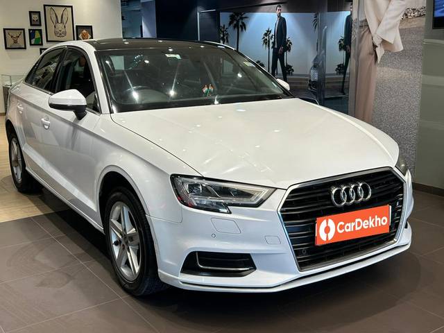 https://images10.gaadi.com/usedcar_image/3578914/original/processed_img2871405__usedcar_whatsappimage2023_09_15at180159_1__2871405_1694932086.jpeg?imwidth=6400