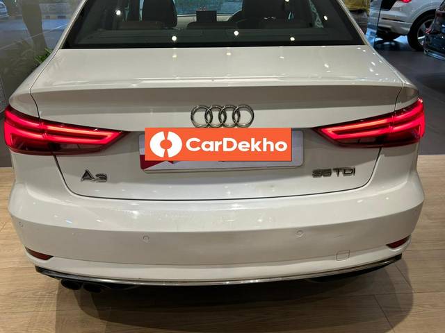 https://images10.gaadi.com/usedcar_image/3578914/original/processed_img2871405__usedcar_whatsappimage2023_09_15at180208_2871405_1694932108.jpeg?imwidth=6401