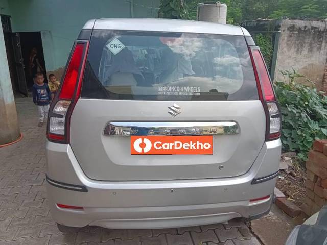 https://images10.gaadi.com/usedcar_image/3578967/original/processed_4e285a0d-a20e-4177-a016-259c33a3aeef.jpg?imwidth=6401