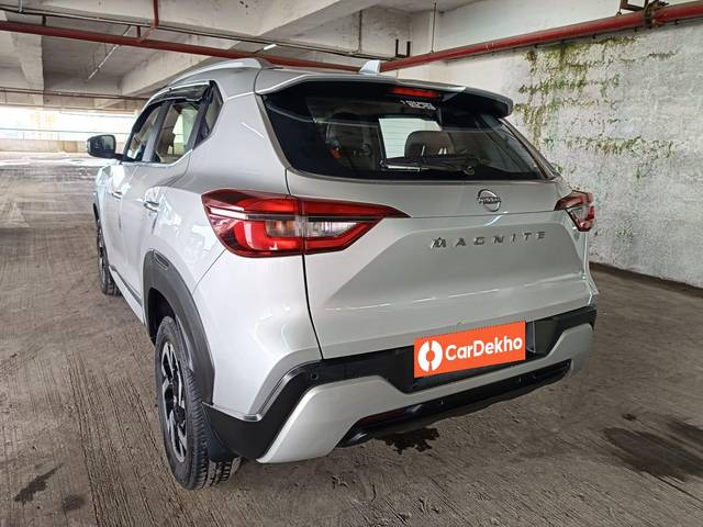 https://images10.gaadi.com/usedcar_image/3579034/original/processed_img2871488__used_car_2871488_1694936609.jpg?imwidth=6402
