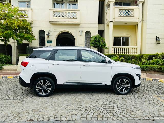 https://images10.gaadi.com/usedcar_image/3579071/original/img2871501__used_car_2871501_1694938613.jpg?imwidth=6401