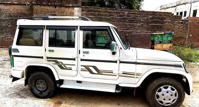 https://images10.gaadi.com/usedcar_image/3579282/original/processed_f184a7cb-ce9e-49e1-a2e2-35b18d6655fc.jpg?imwidth=6401