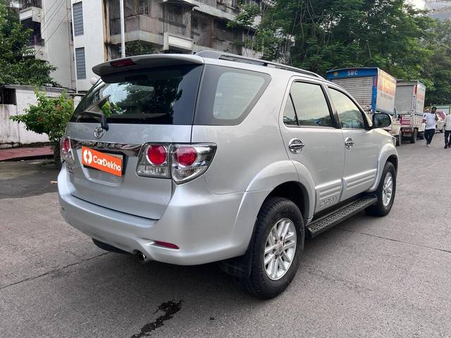 https://images10.gaadi.com/usedcar_image/3579494/original/processed_img2871782__usedcar_whatsappimage2023_09_17at64027pm_2871782_1694958334.jpeg?imwidth=6402