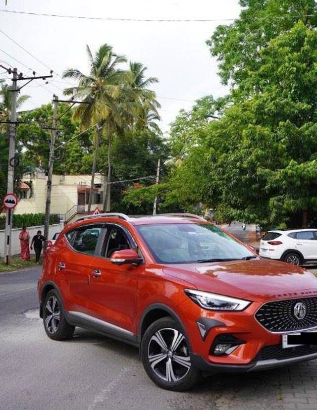 https://images10.gaadi.com/usedcar_image/3579552/original/processed_eeafd7c6-d066-41e4-a5a5-ff0c282a7361.jpeg?imwidth=6400
