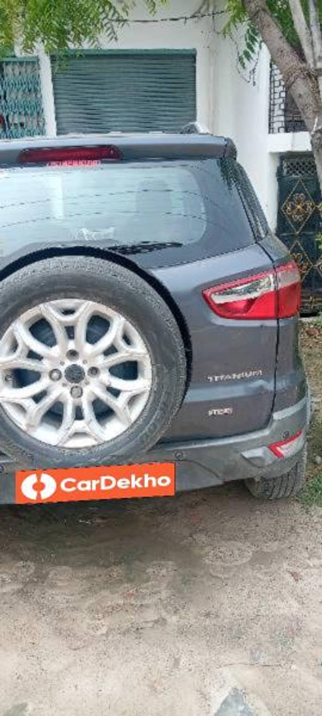 https://images10.gaadi.com/usedcar_image/3579562/original/processed_731db6d8-c8c4-47da-9b3d-a511da664ac5.jpg?imwidth=6401