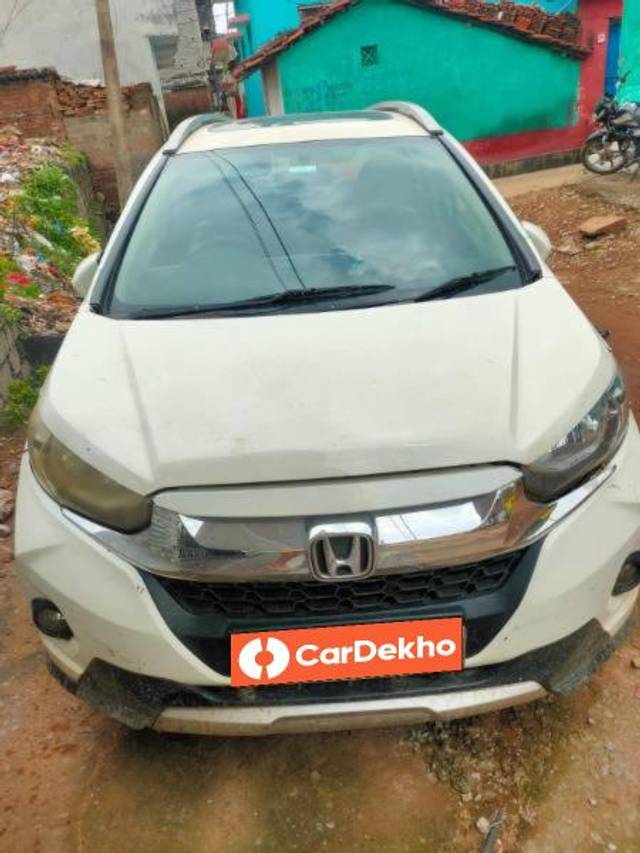 https://images10.gaadi.com/usedcar_image/3579591/original/processed_1a4ceecb-2a14-4ffe-868a-bb4b7eb3ec87.jpg?imwidth=6400