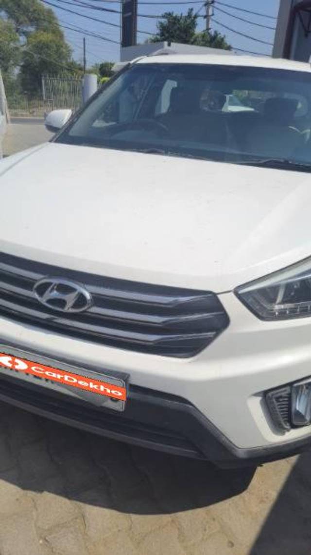 https://images10.gaadi.com/usedcar_image/3579599/original/processed_773aa778-2b95-442b-9d5d-710749b31dae.jpg?imwidth=6400